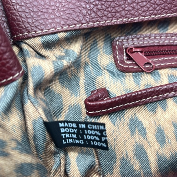 MAXX New York Signature Leather Handbag - Picture 11 of 12